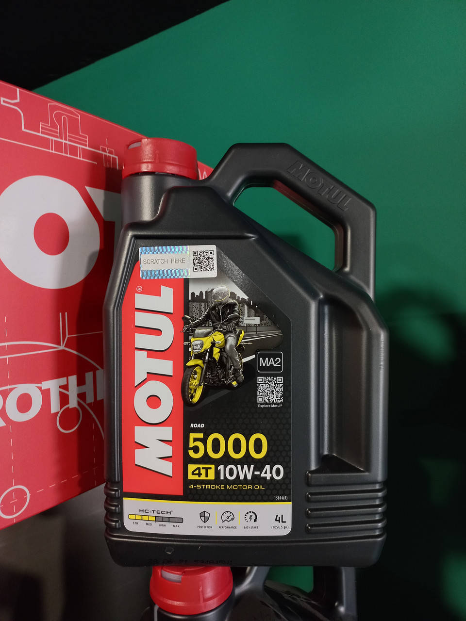 

Масло для 4-х тактных двигателей MOTUL / 5000 4T / 10W40 / 4 л