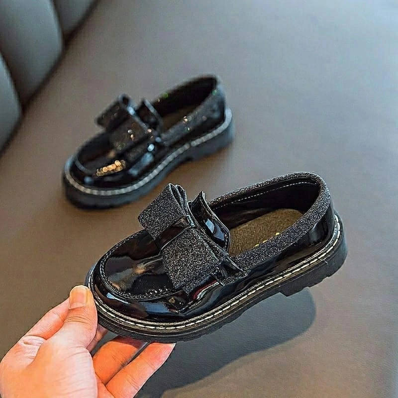 

Детские лаковые туфли для девочки, чёрные с бантом, Черный