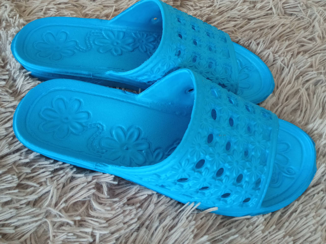 

Шлепанцы женские пенка р,36,,,38