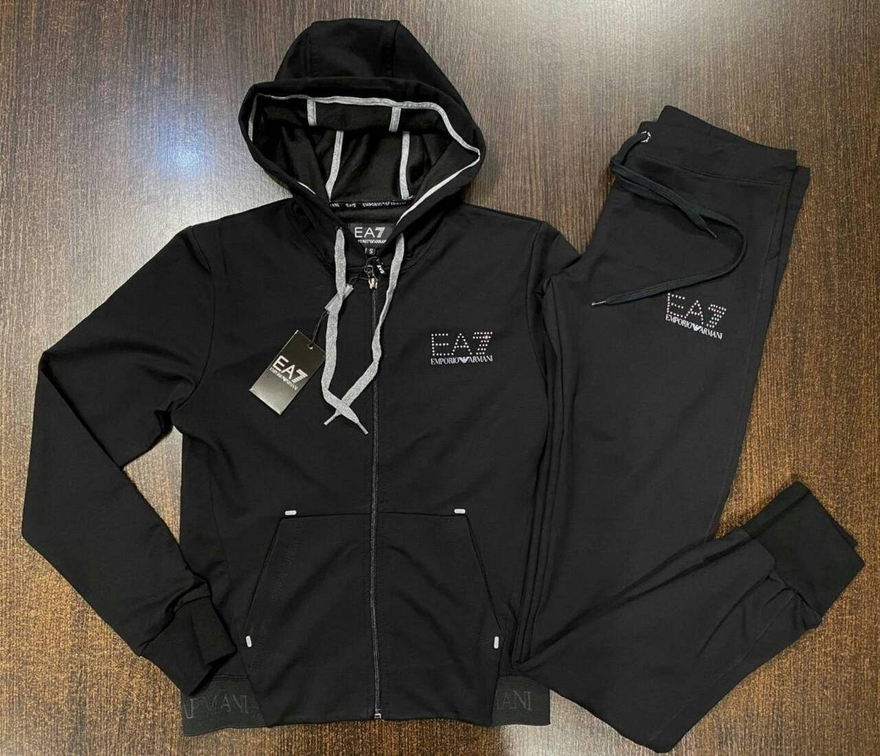 

Женский спортивный костюм Emporio Armani 7 ( Размер XL/XXL ), Черный