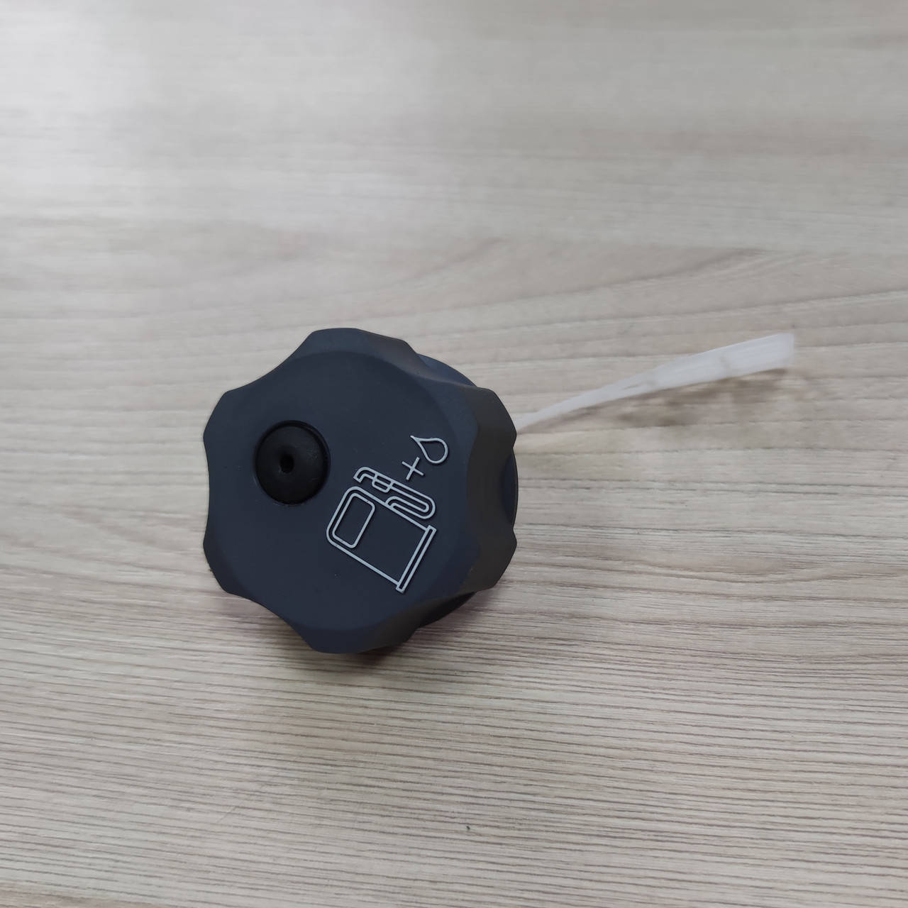 

Крышка бака Oleo Mac Sparta 25,250Т,EFCO Stark 25 ОРИГИНАЛ