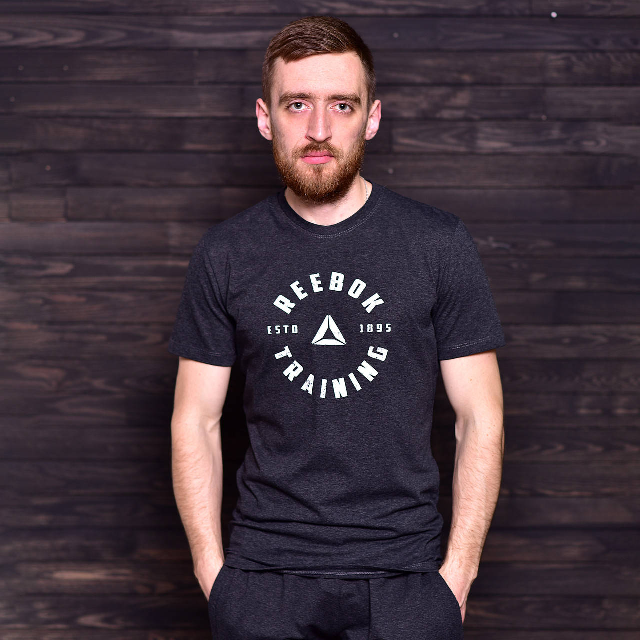 

Чоловіча спортивна футболка Reebok, темно-сірого кольору