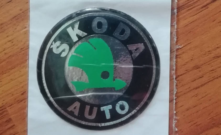 

Силиконовая наклейка 3D эмблема SKODA различные диаметры