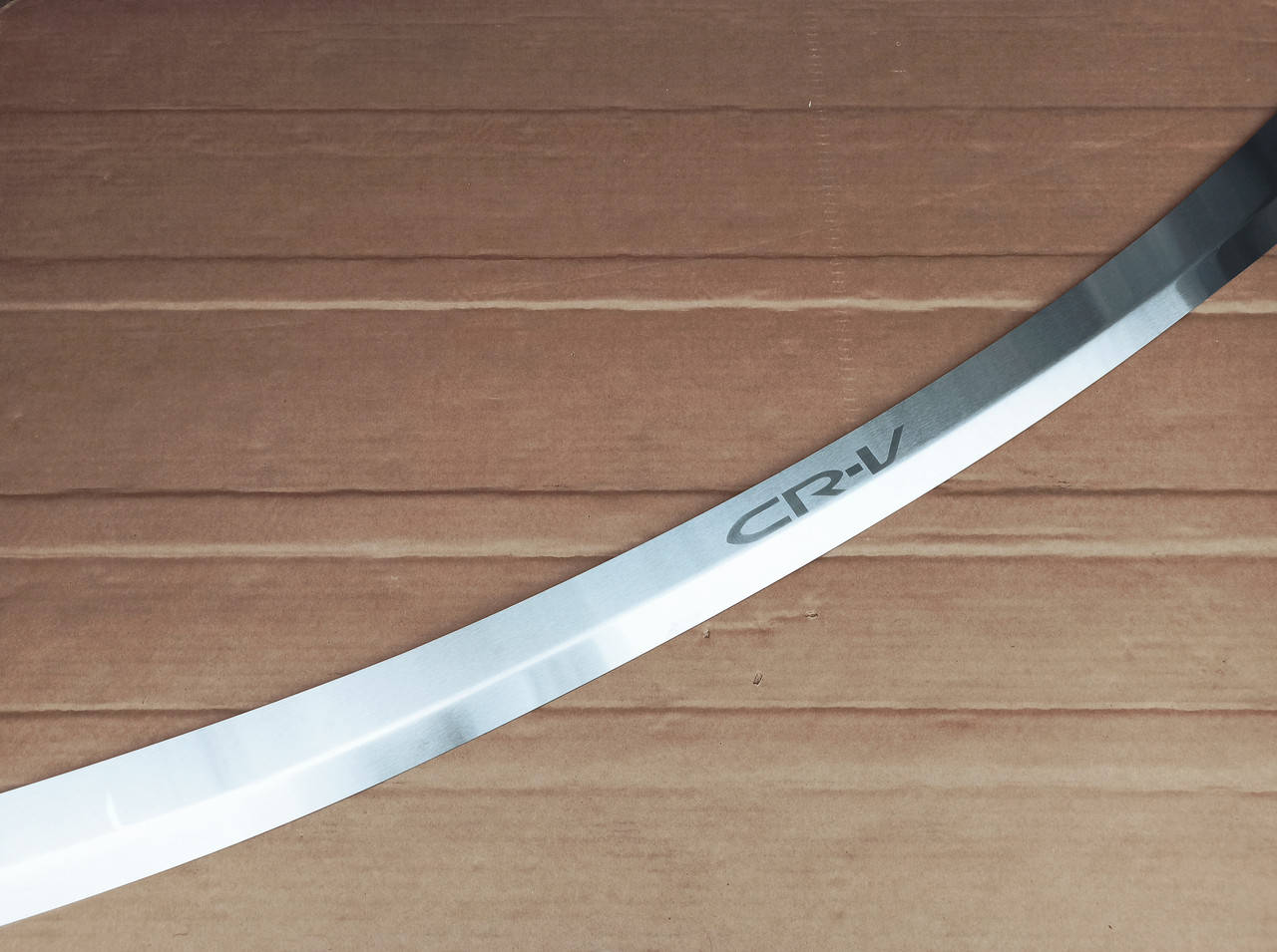 

Накладка на задний бампер с загибом Honda CR-V 5 2017+