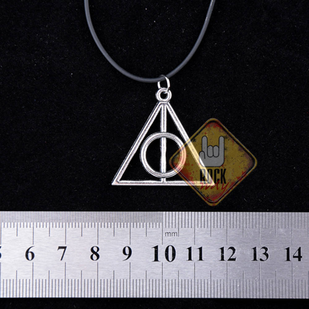 

Кулон Дары Смерти (Harry Potter)