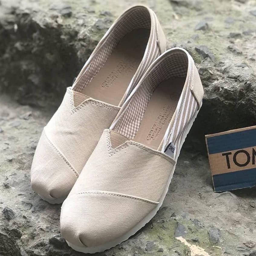 

Мужские эспадрильи TOMS (светлые)