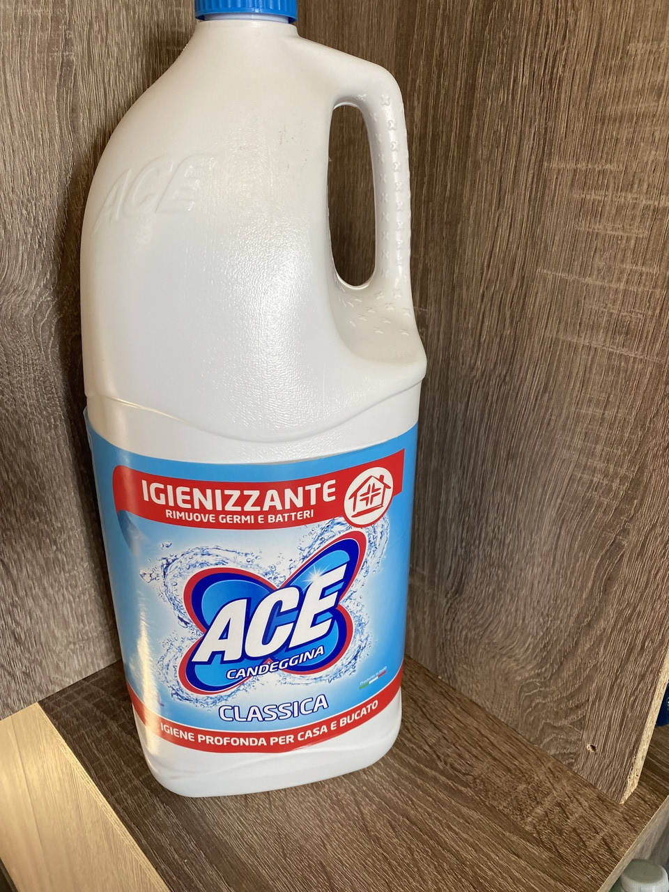 

Классический отбеливатель ACE 5L.