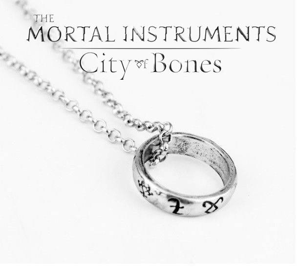 

Кулон кольцо с рунами Орудия смерти Shadowhunters