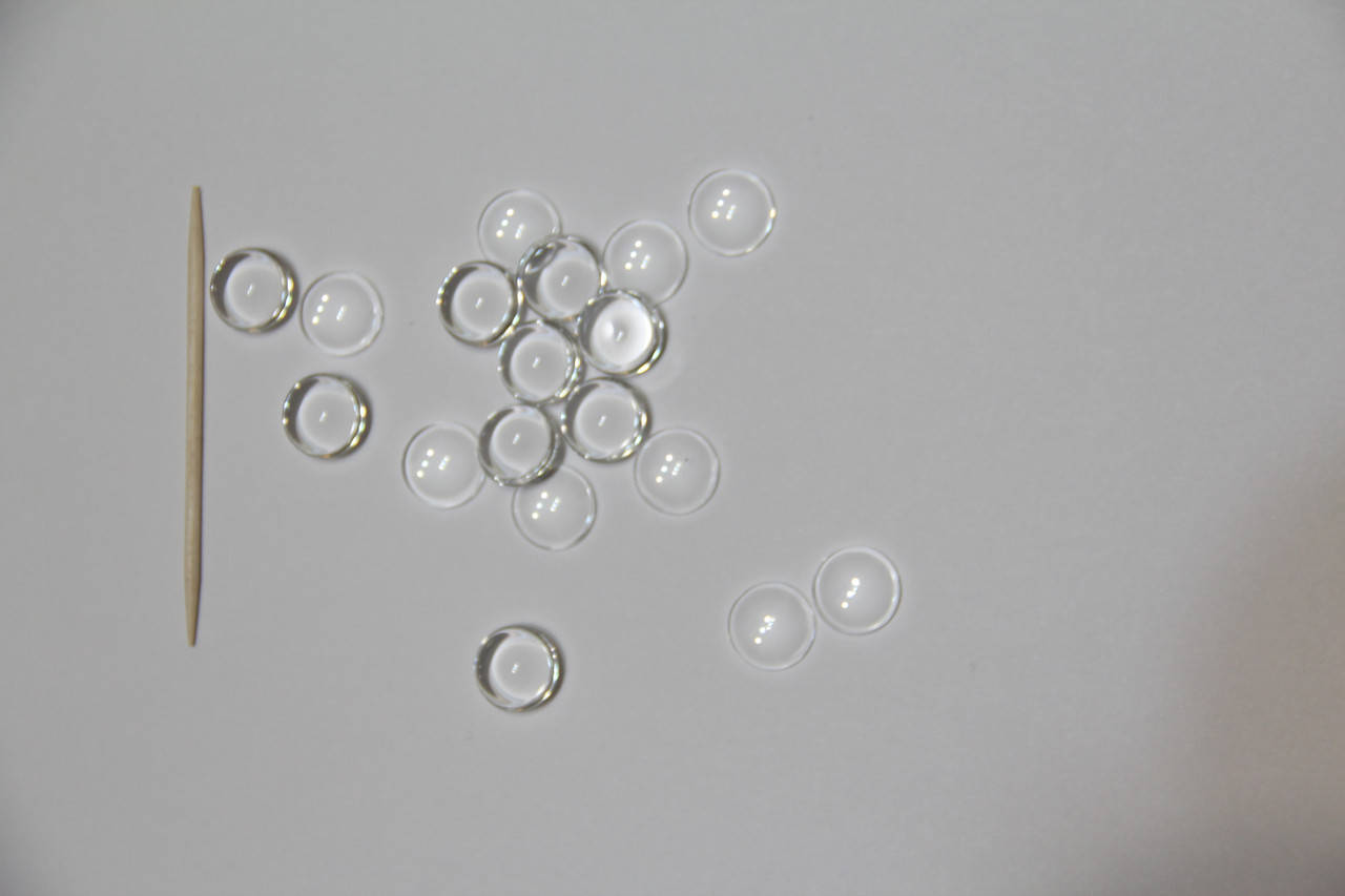 

Глаза, стекло. Под роспись, печать. Диаметр 10 мм