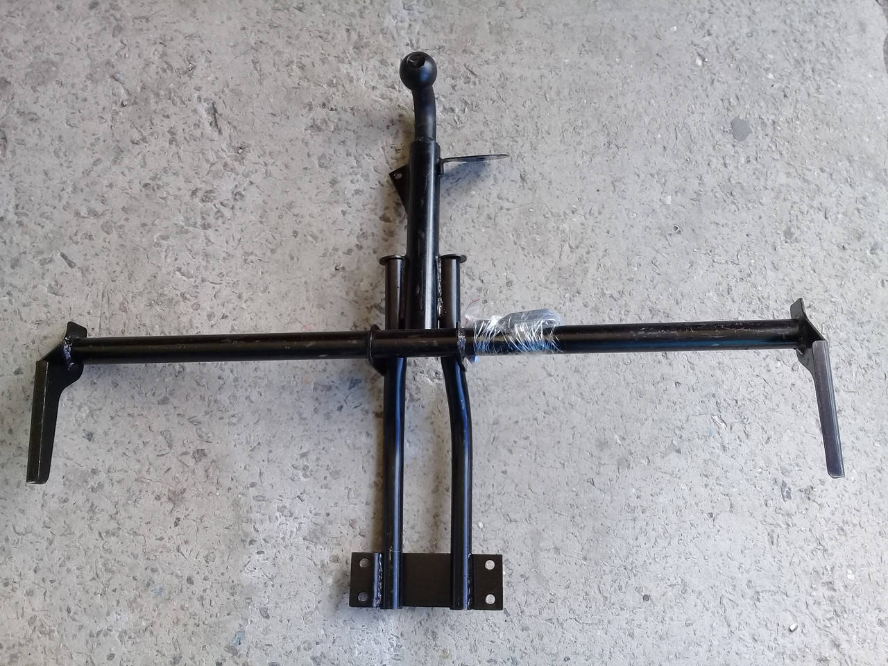 

Фаркоп для ВАЗ Lada 2108 (крепление на лонжероны)