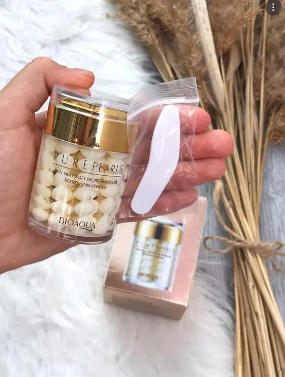 

Увлажняющий крем с натуральной жемчужной пудрой Pure Pearls от BIOAQUA