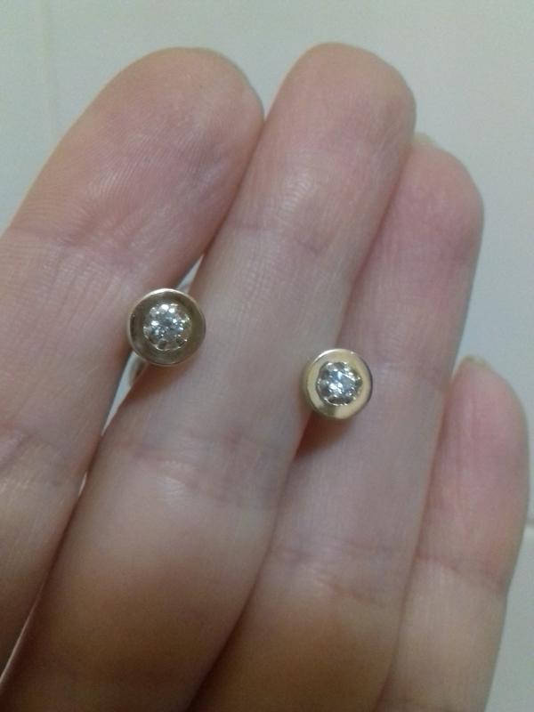 

Серьги пусеты с золотой пластинкой Юта