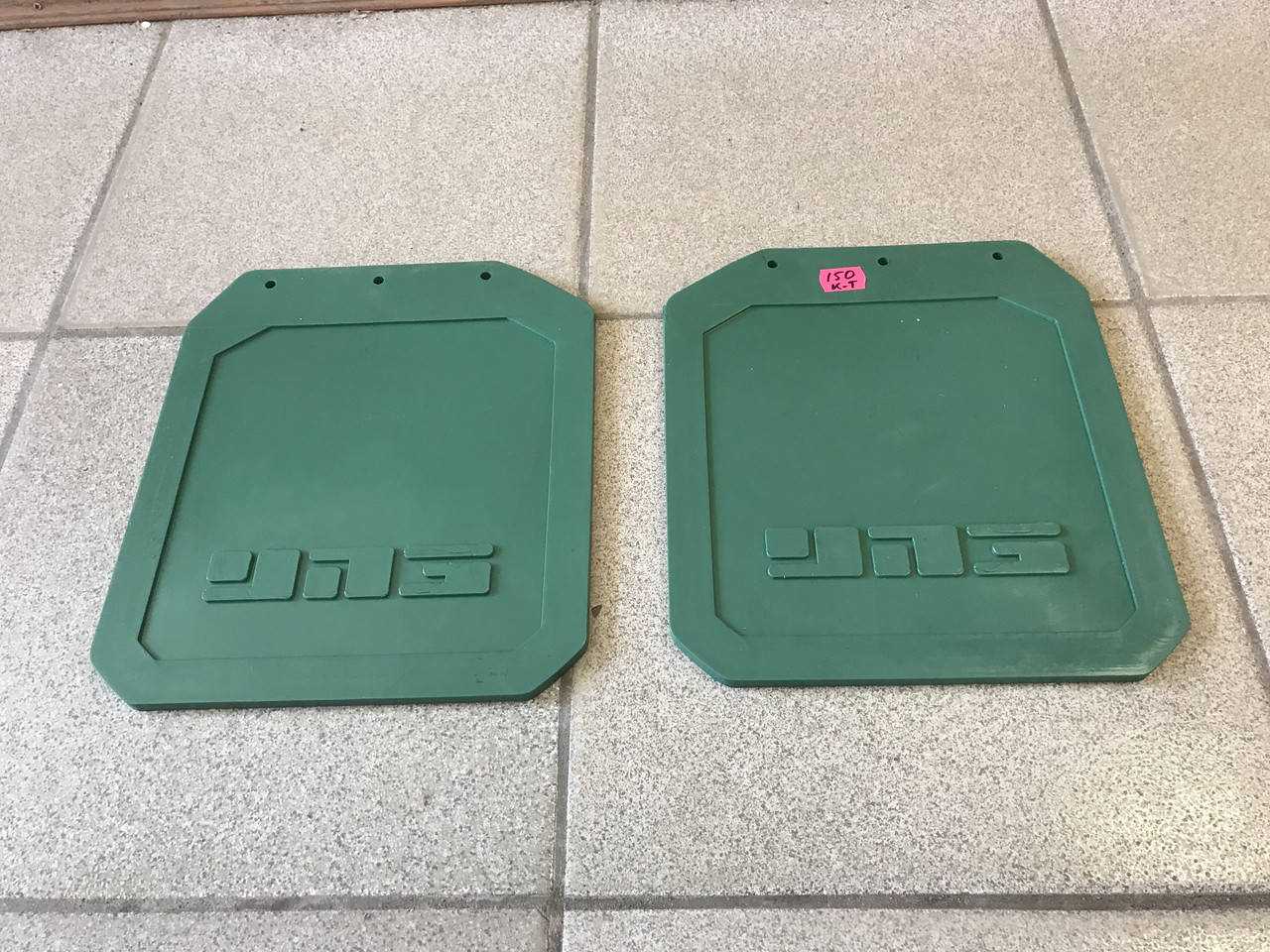 

Брызговики заднего колеса УАЗ 469 (полиуретан)