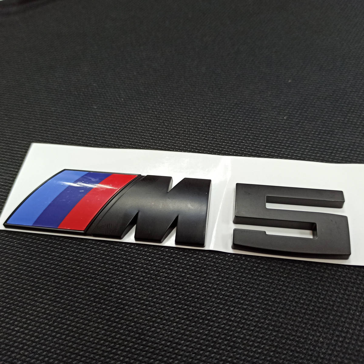 

Автологотип шильдик эмблема надпись BMW M5 power black матовая