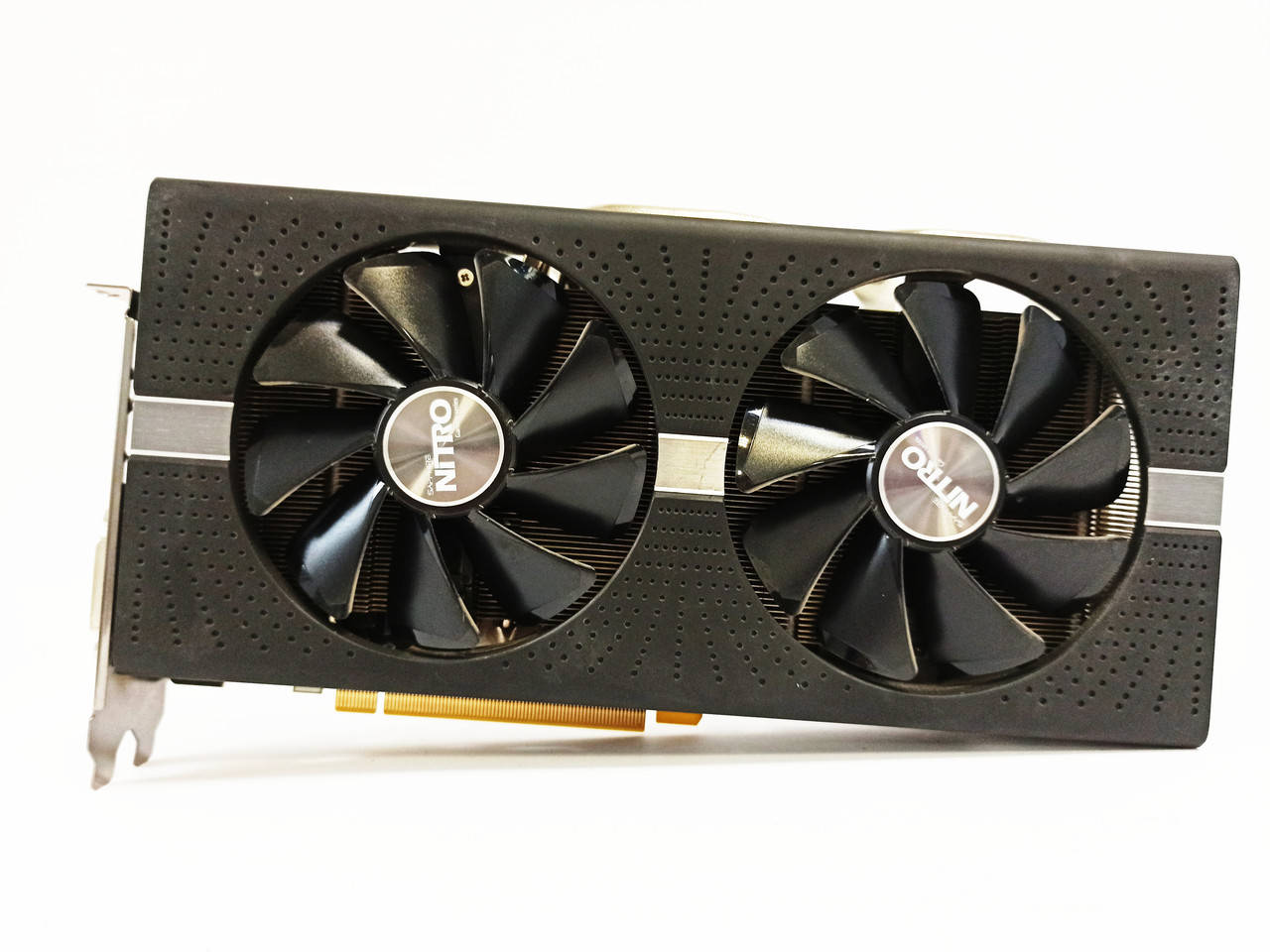 

Видеокарта Sapphire RX 580 Nitro+ (4Gb/GDDR5/256bit) 11265-07-20G БУ