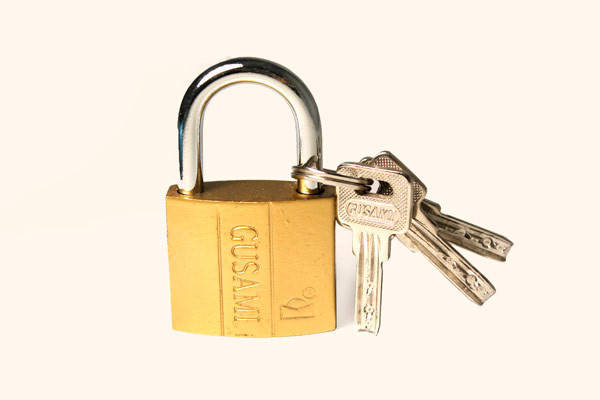 

Замок навесной 38мм желтый, лазер 3 ключа ФЗБ