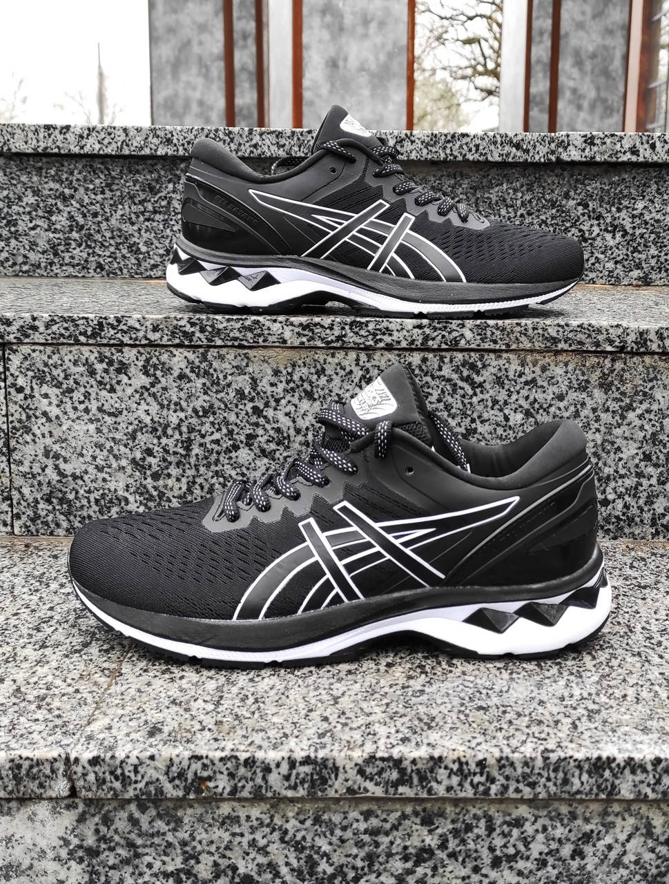 

Мужские кроссовки Asics Gel Kayano черные с белым, Черно-белый