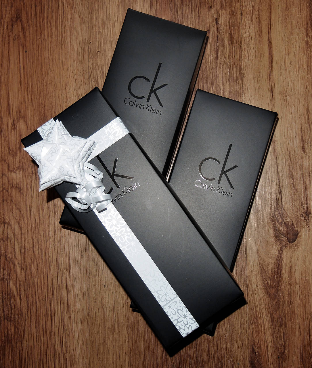 

Подарочная коробка Calvin Klein на 3-5 шт - номер 3, Черный