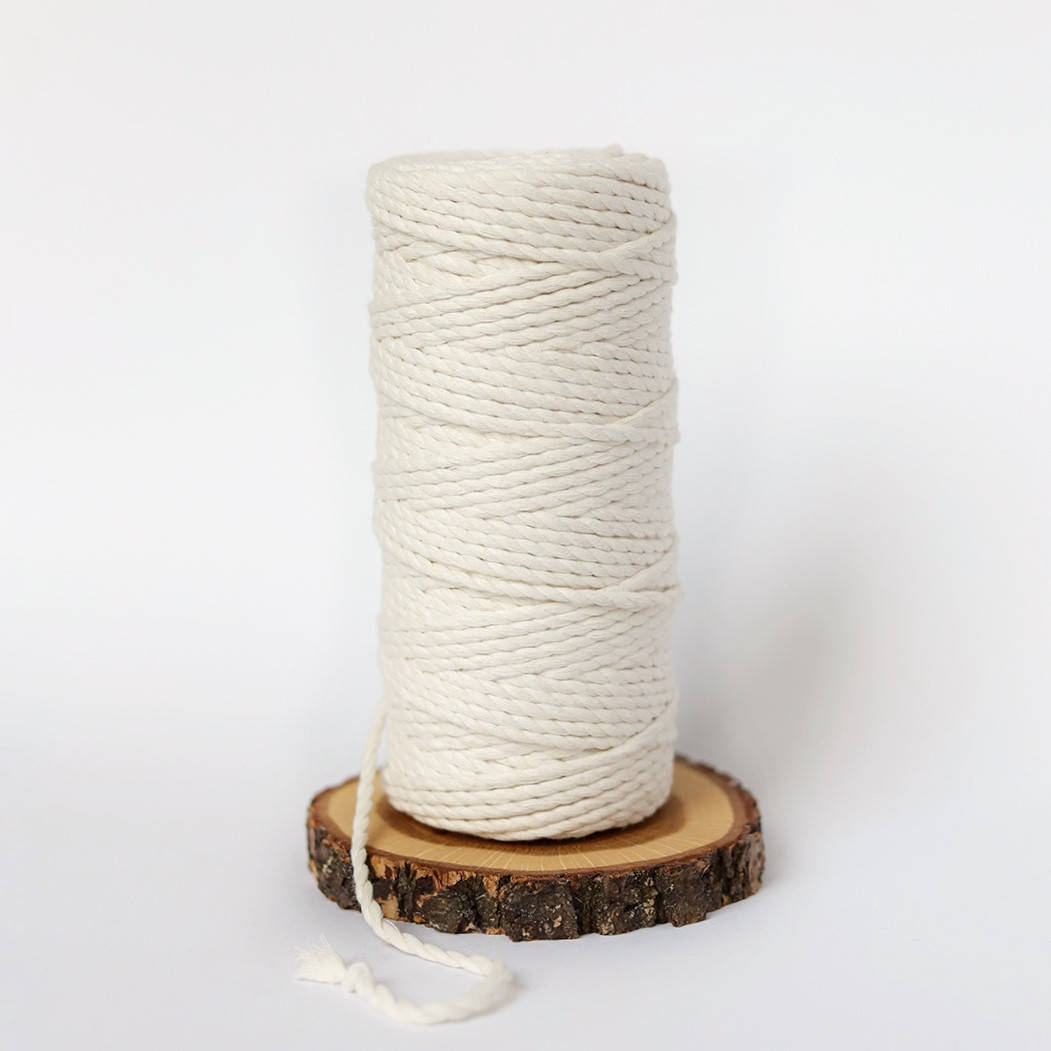 

Хлопковый шнур макраме крученый 4 мм Айвори (100м)