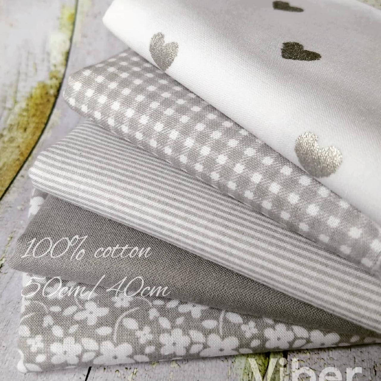 

Набор ткани для рукоделия "Серебряное сердце" из 5 шт.