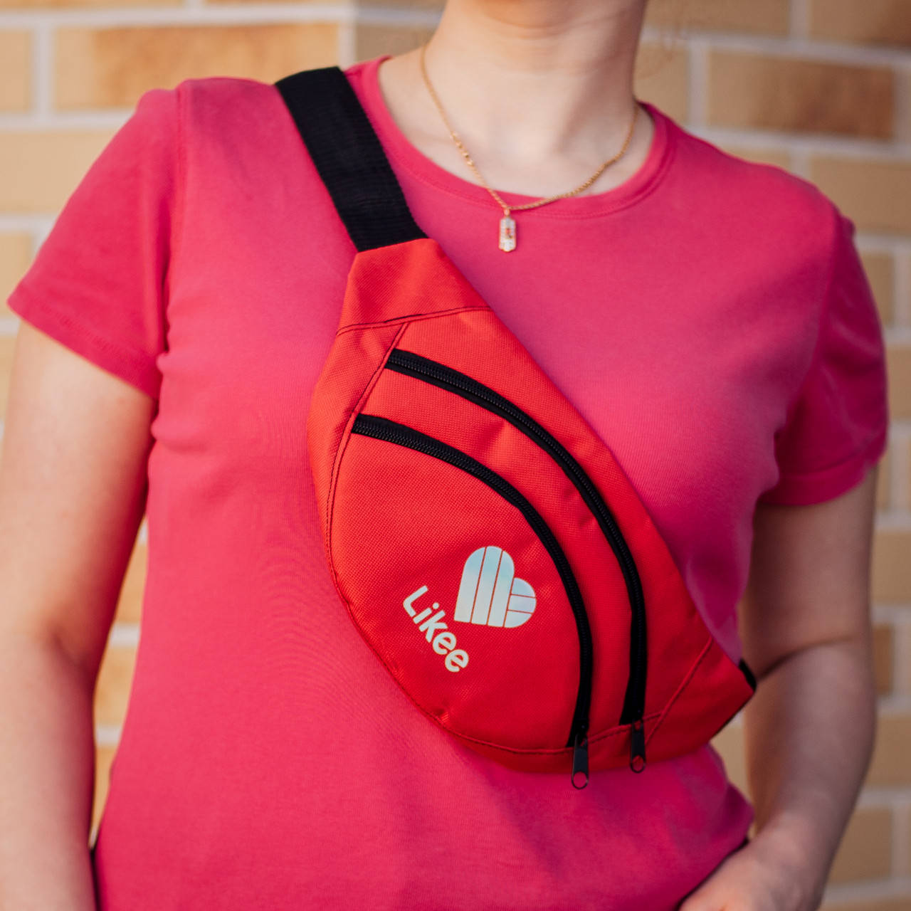 

Поясная красная сумка бананка через плечо на ремне Likee, Красный