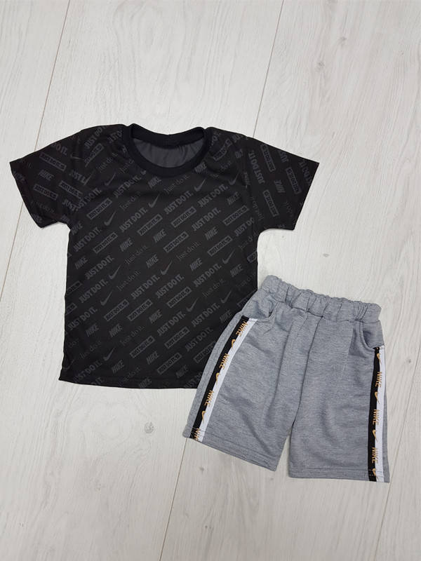 

Футболка с шортами Найк