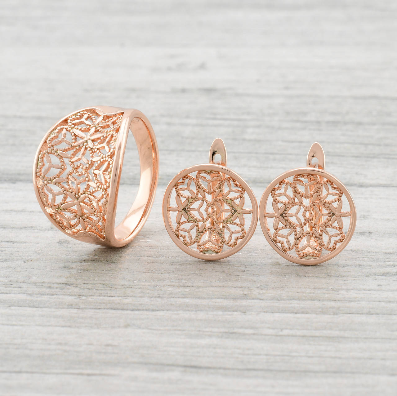 

Набор Xuping Маркиза 65225 кольцо + серьги 14х14 мм позолота РО размер 16