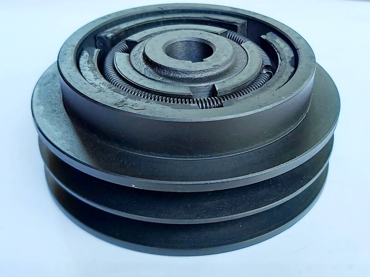 

Центробежное сцепление на вал 19mm диаметр 130mm 2 ручья А
