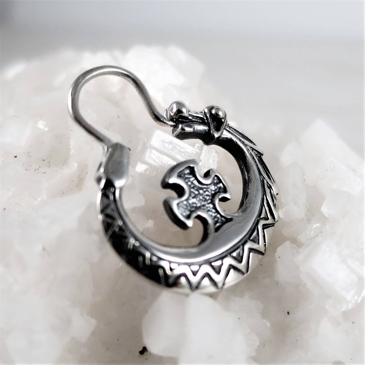 

Серьга мужская змей попираемый крестом - серьга казацкая