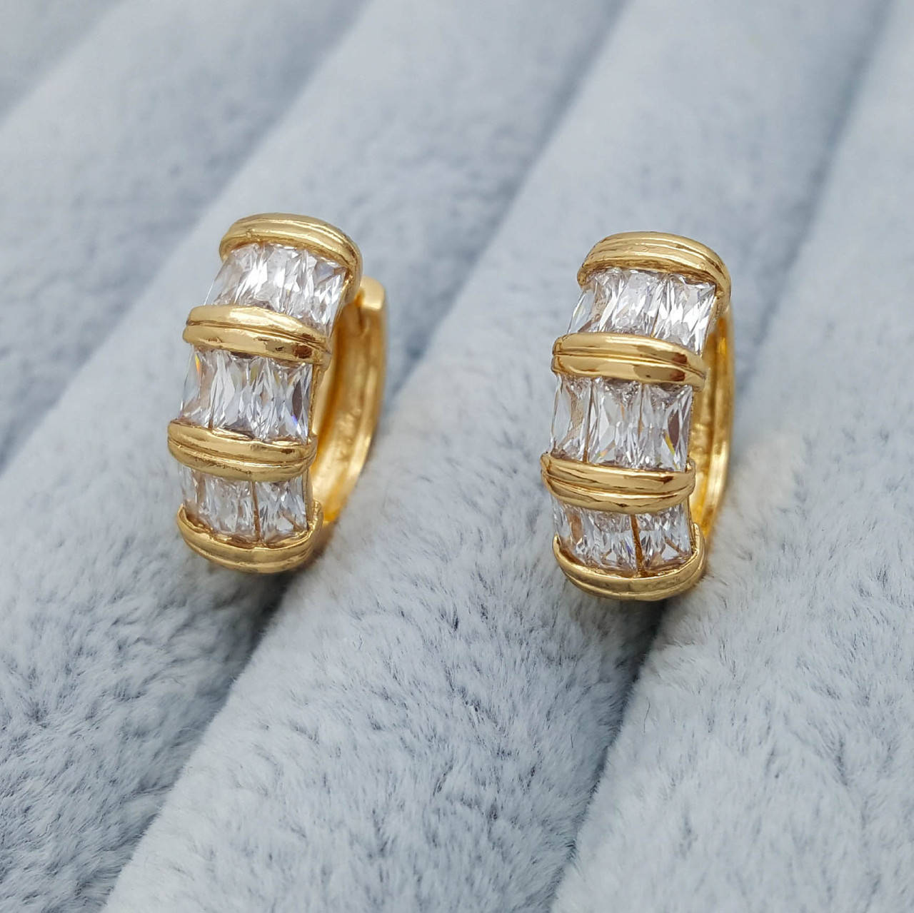 

Серьги медсплав Xuping, Кольца с багетным цирконием, 18К