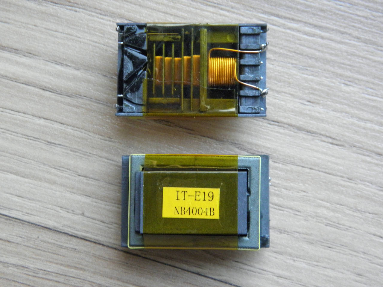 

Трансформаторы IT-E19-NB4004B