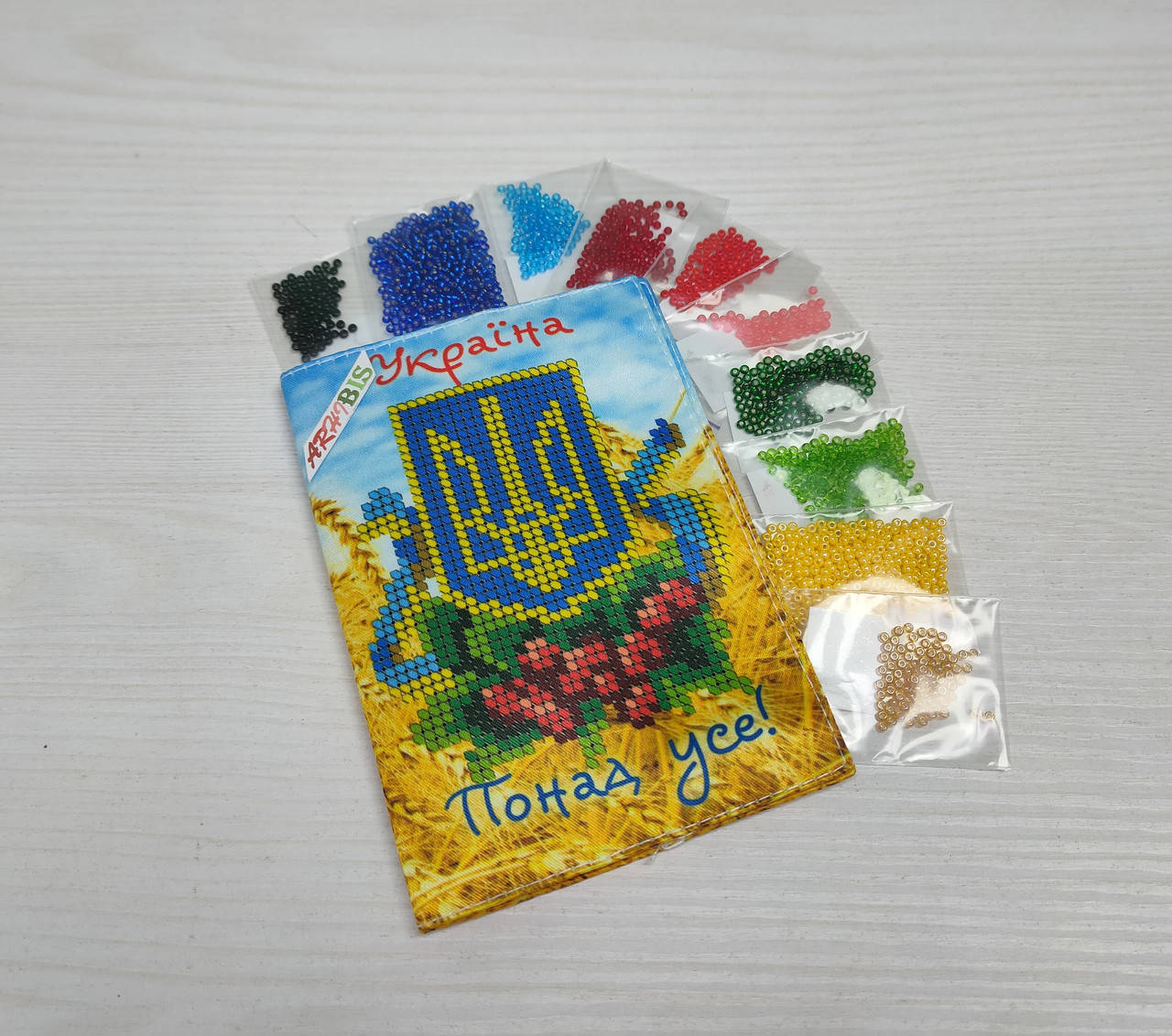 

Набор для вышивания бисером, обложка на паспорт "Україна понад усе"