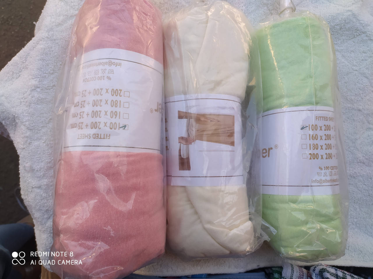 

Простынь на резинке трикотажная метровая