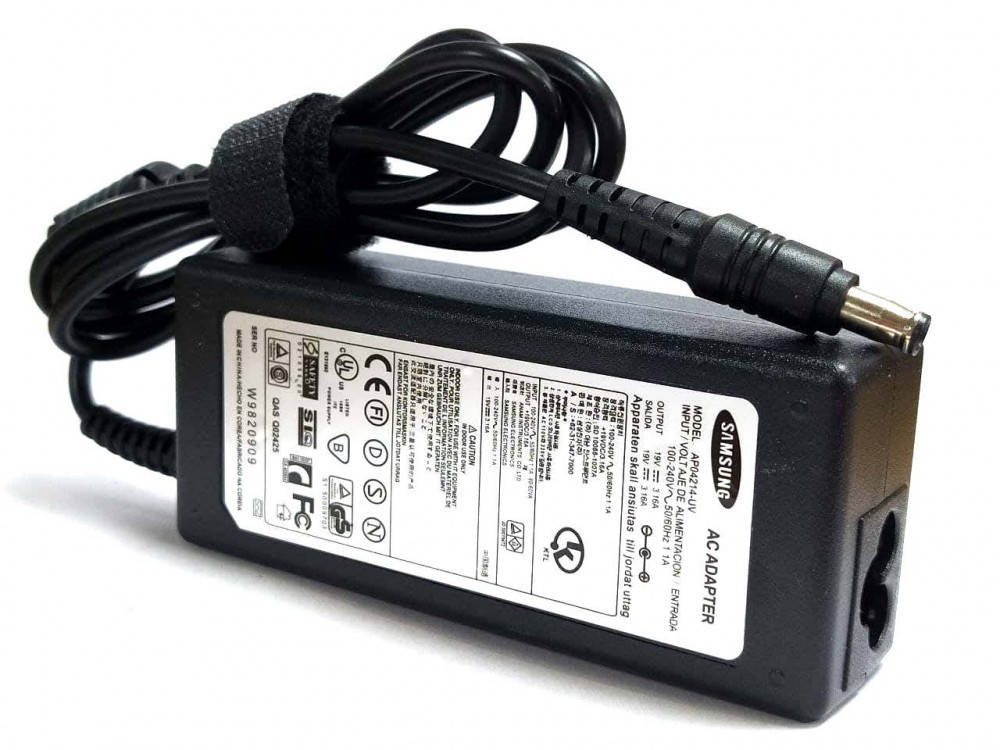 

Блок питания адаптер зарядное устройство зарядка для ноутбука Samsung 60 W 19V 3.16A 5.5x3.0mm Самсунг