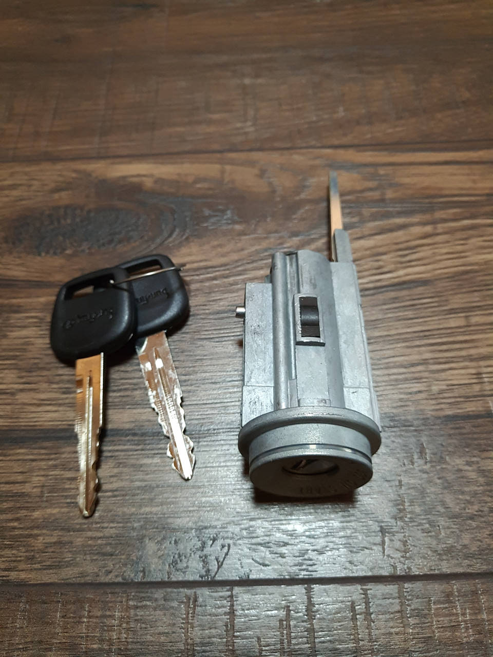 

Личинка (сердцевина) замок зажигания Toyota Carina E T19 (04.1992 - 09.1997)