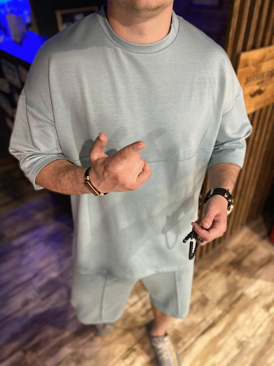 

Светло-зелёный летний оверсайз костюм мужской однотонный футболка и шорты