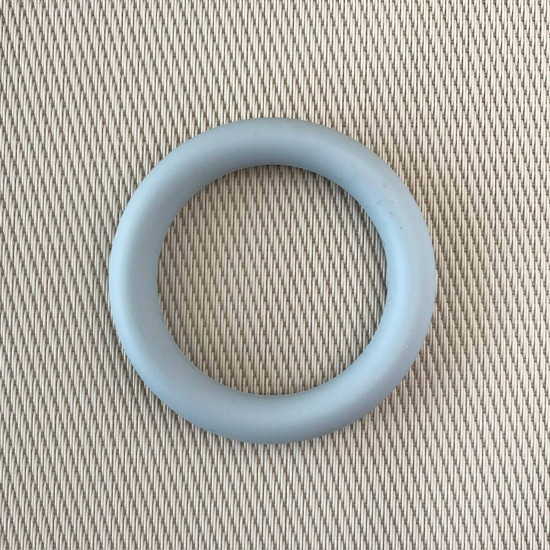 

Кольцо большое силиконовое Серый светлый