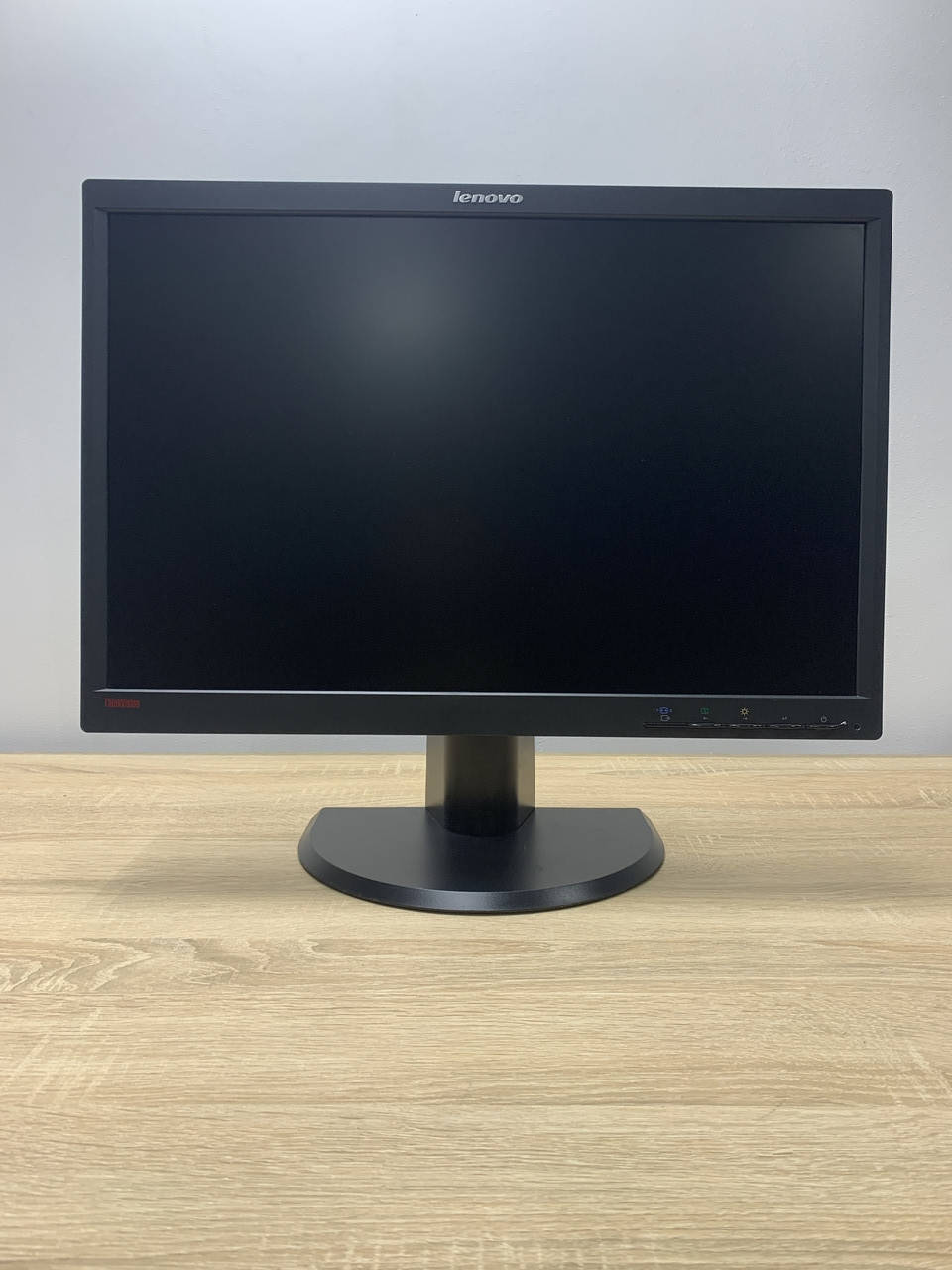

Монитор 22" Lenovo l2250pwd (1680х1050)