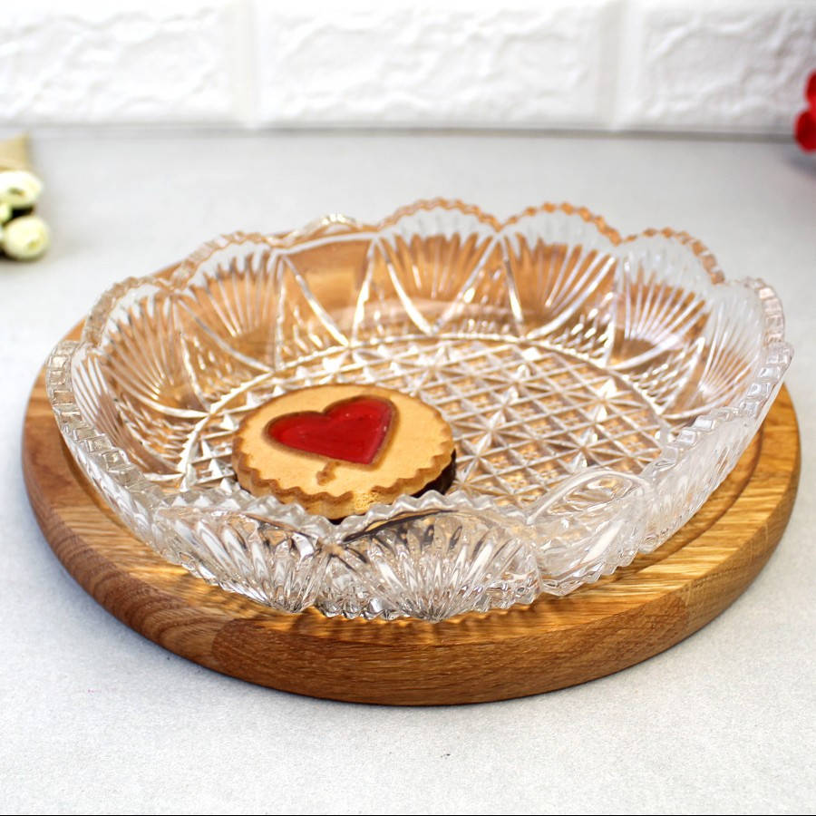 

Блюдо овальное стеклянное "Хрусталь" 150*195 мм в подарочной упаковке, Прозрачный