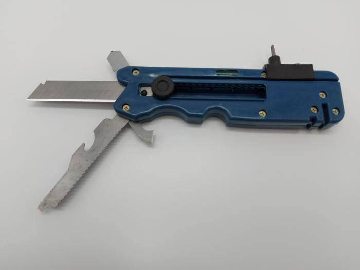 

Нож строительный складной многофункциональный пластиковый корпус 17 * 4,5 cm Ножи строительные ножницы