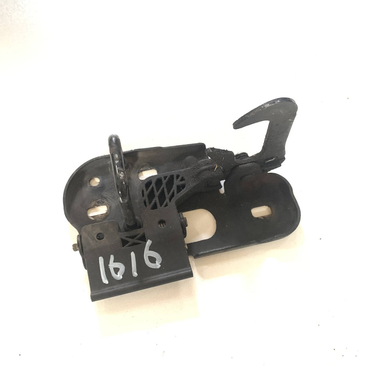 

ЗАМОК КАПОТА VW PASSAT B6 (3C2, 3C5) 05-10 3C0823480 крюк ручка открытия пассат