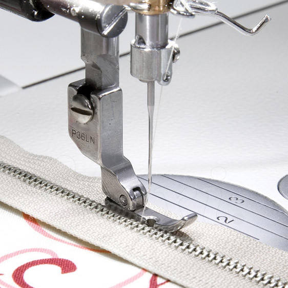 

Лапка P-36 LN для пришивания молнии с левой стороны