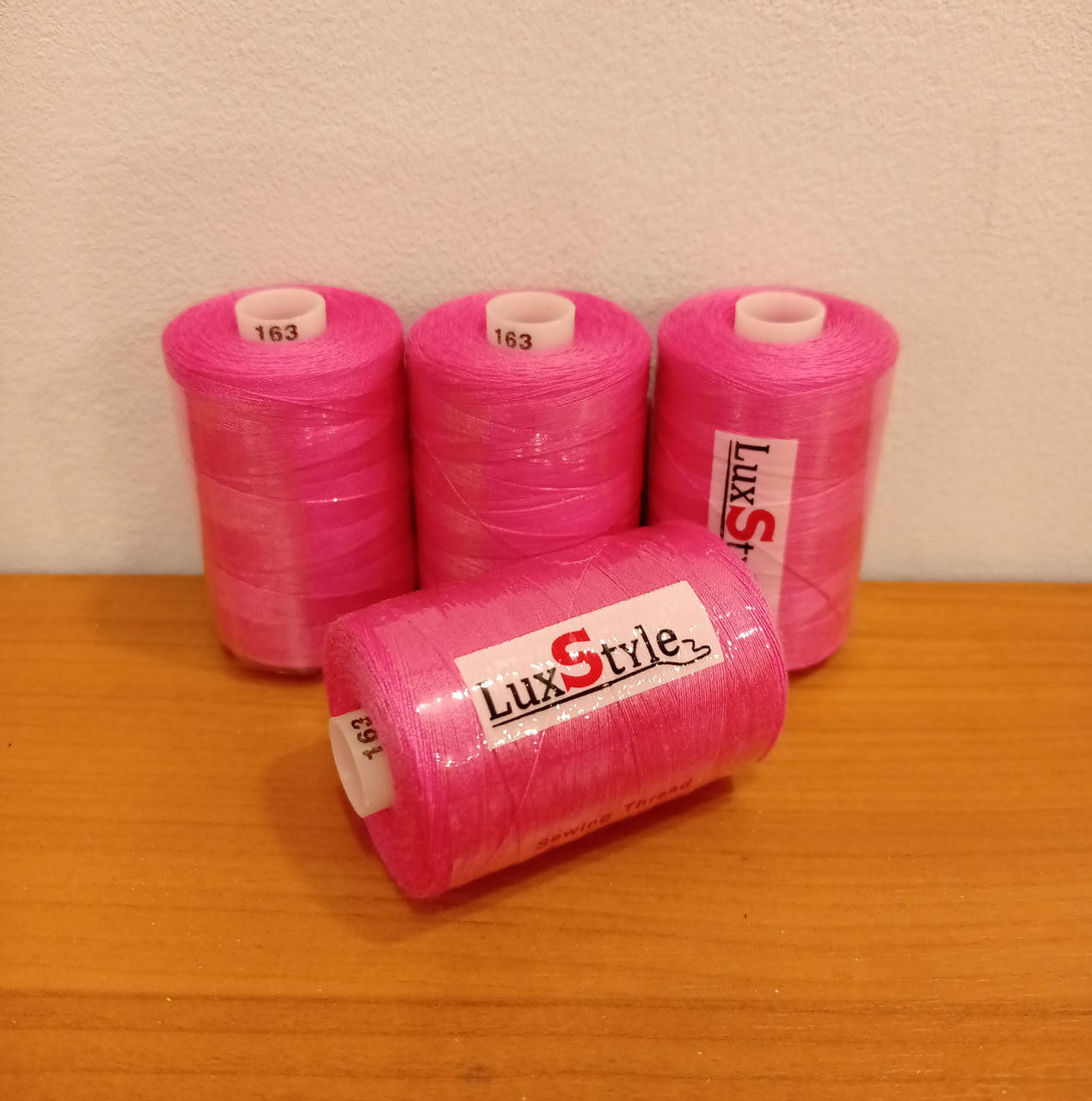 

Нитки швейные LuxStyle 40/2-1000м (100% полиэстeр) №_163, Разные цвета