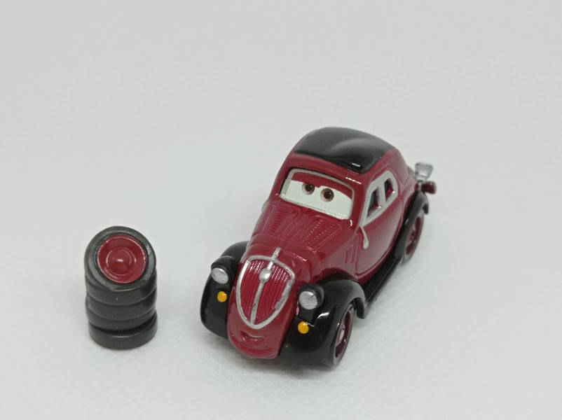 

Тачки: Дядя Тополино (Cars: Uncle Topolino). Дядя Луиджи, Желтый