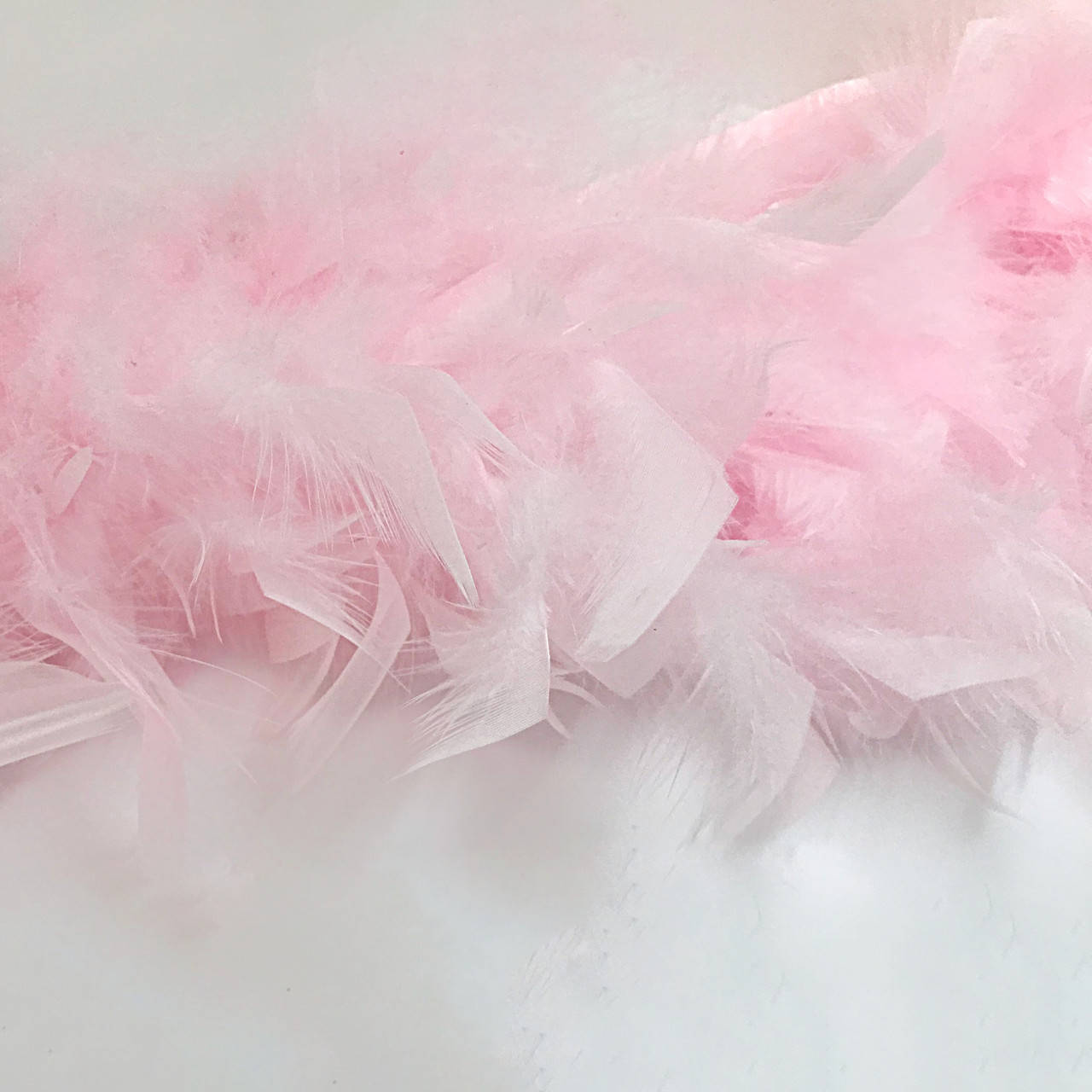 

Перья декоративные на ленте, нежно-розовые , отрез 20 см, Розовый