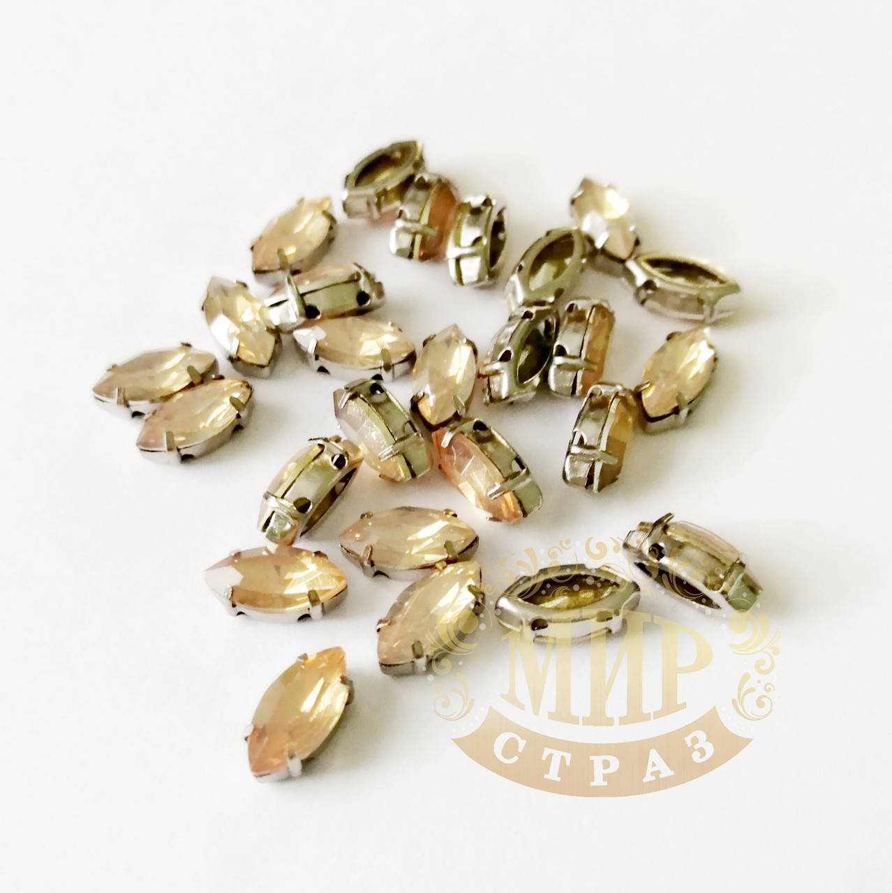 

Лодочки в улучшенных цапах, 5х10мм, цвет Lt Peach Opal, 1шт, Белый