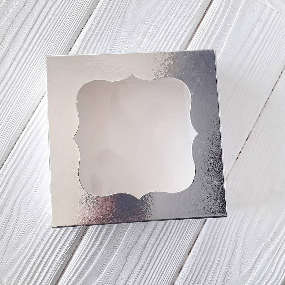 

Коробочка 12 × 12 см Серебристая с окошком