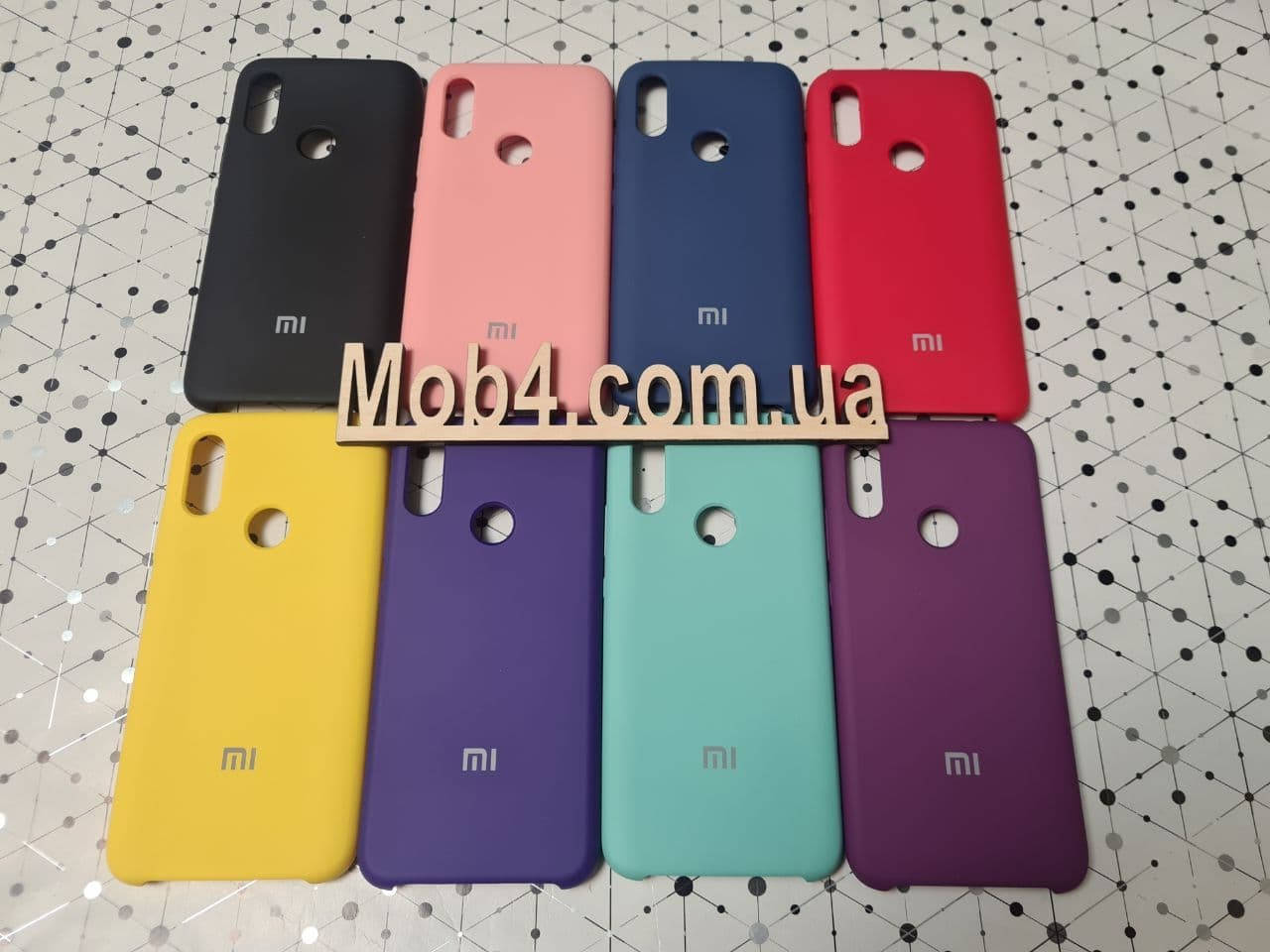 

Резиновый брендовый Soft-touch чехол для Xiaomi (Ксиоми) Mi A2 / 6X, Разные цвета