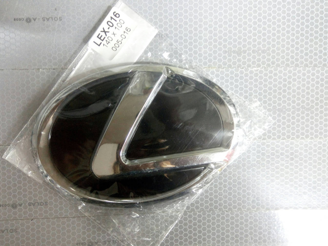 

Эмблема LEXUS 140х100 мм