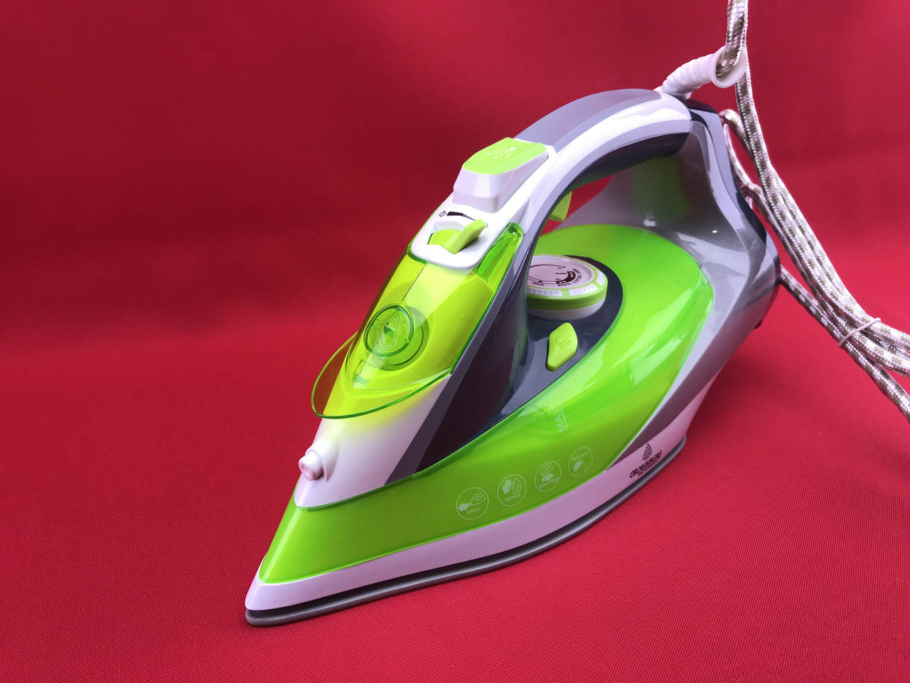 

Утюг с защитным покрытием из керамики CB-7444 Crownberg GREEN